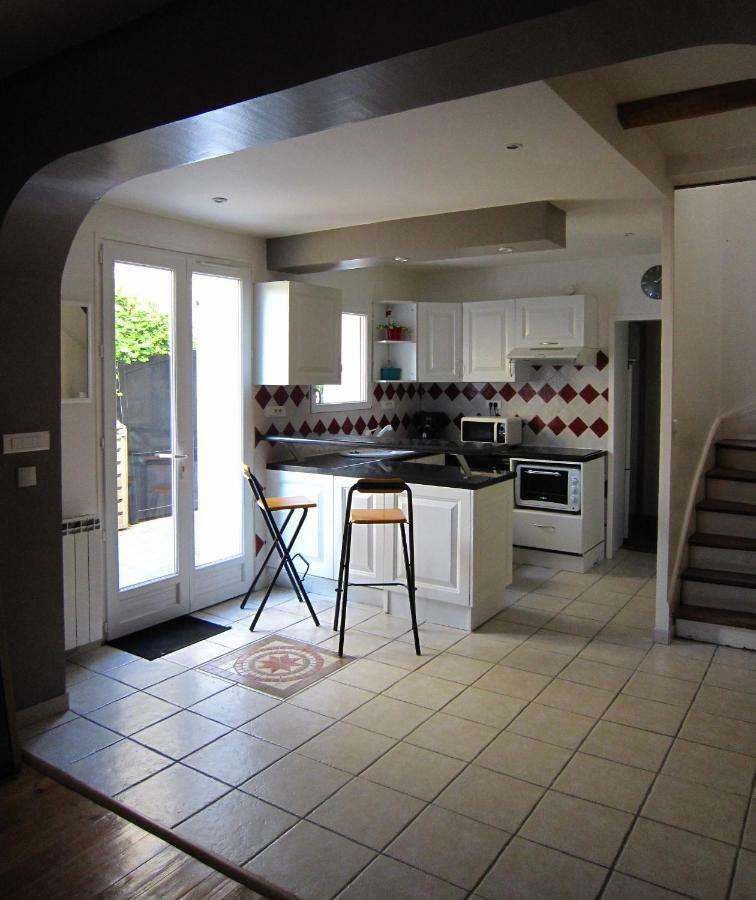 Maison De Charme A La Rochelle Croix-Chapeau Экстерьер фото